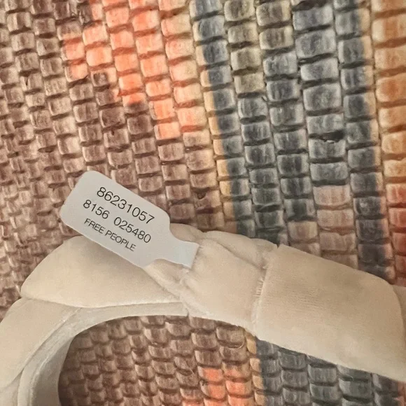 NWT Free People Cream Velvet Headband - Picture 3 of 3